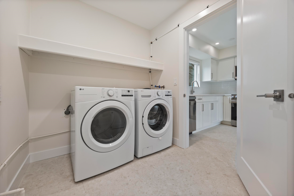 Walk-In Closet Photo of 6174 W Greenside Drive, Surrey, BC