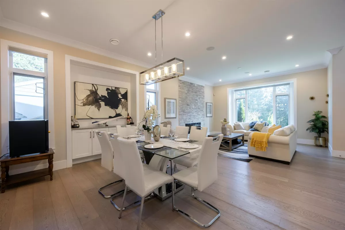 Breakfast Nook Photo of 3056 Lazy A Street, Coquitlam, BC