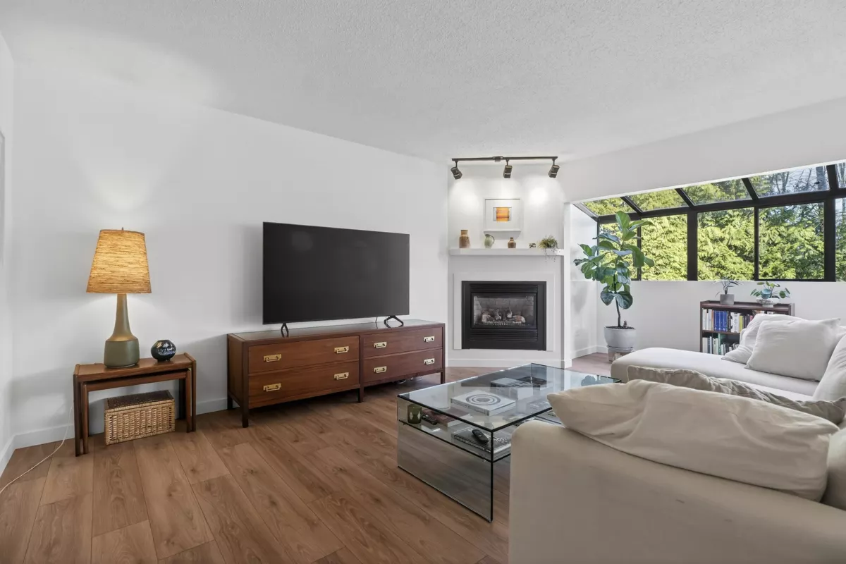 Family Room Photo of 526 Cardiff Way, Port Moody, BC