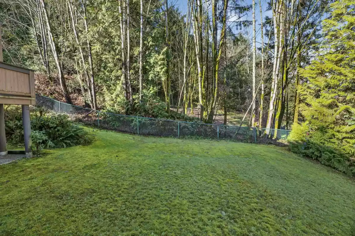 Front Yard Photo of 526 Cardiff Way, Port Moody, BC