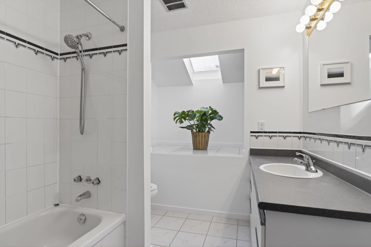 Mudroom Photo of 526 Cardiff Way, Port Moody, BC