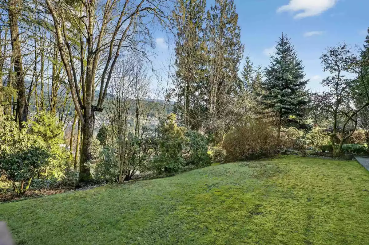 Swimming Pool Photo of 526 Cardiff Way, Port Moody, BC