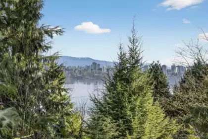 Hot Tub / Spa Photo of 526 Cardiff Way, Port Moody, BC