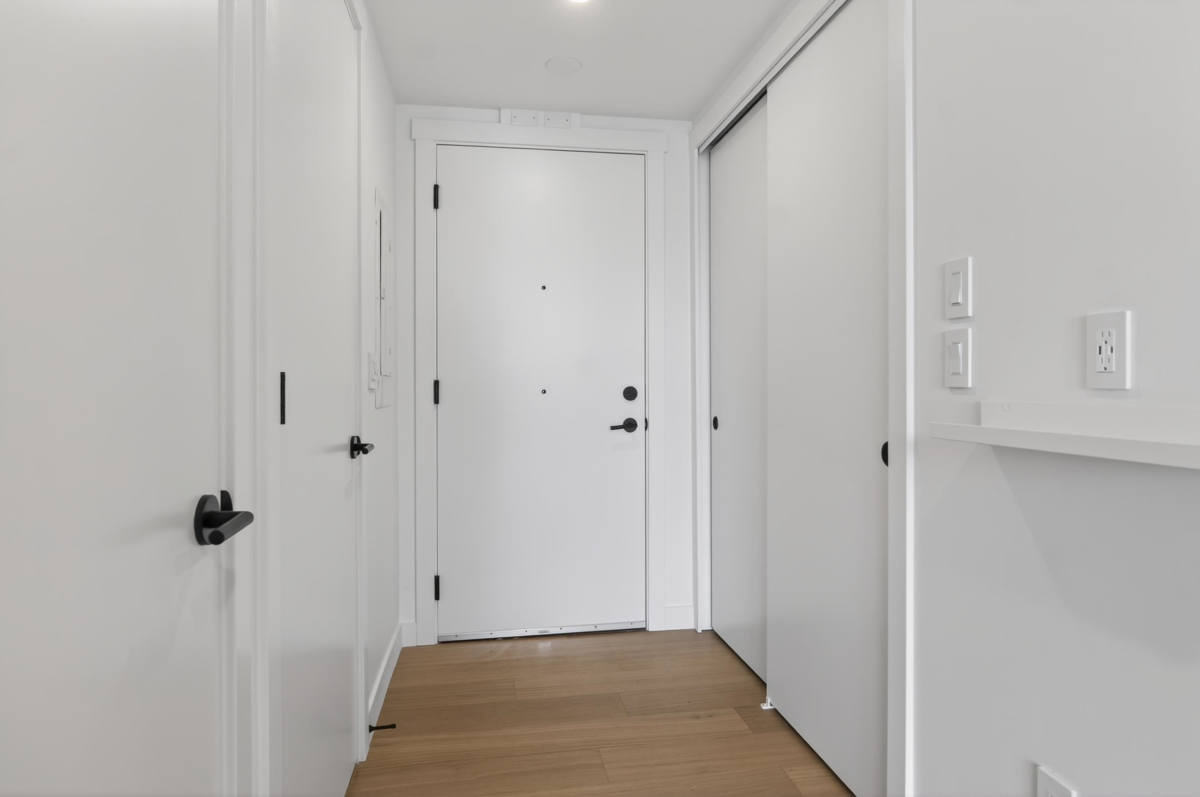 Living Room Photo of 406 6485 Manitoba Street, Vancouver, BC