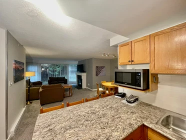 Week 2 4910 Spearhead Place, Whistler, BC, Whistler — Apartment/Condo for sale