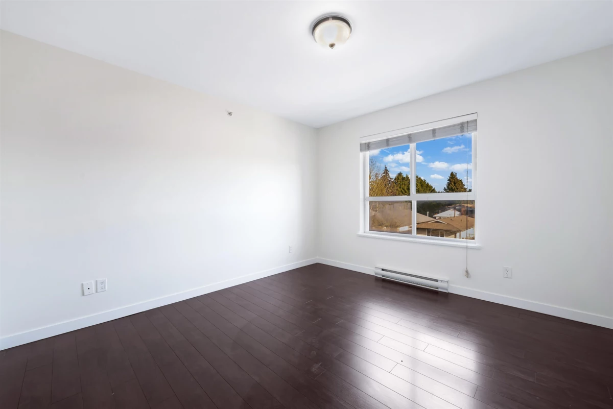 Entry Foyer Photo of 502 2191 Shaughnessy Street, Port Coquitlam, BC