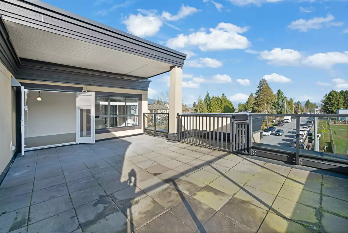 Kitchen Photo of 502 2191 Shaughnessy Street, Port Coquitlam, BC