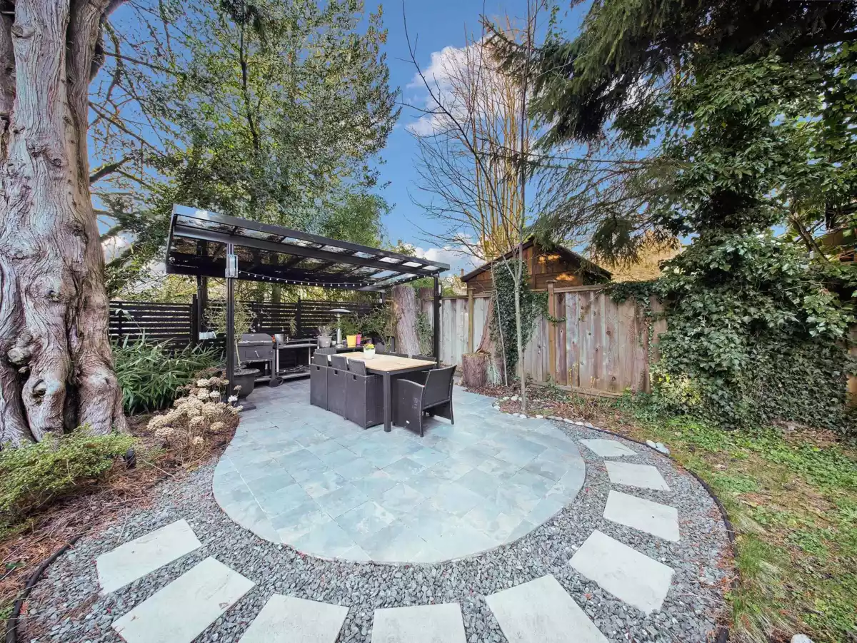 Guest Bathroom Photo of 3263 Norwood Avenue, North Vancouver, BC