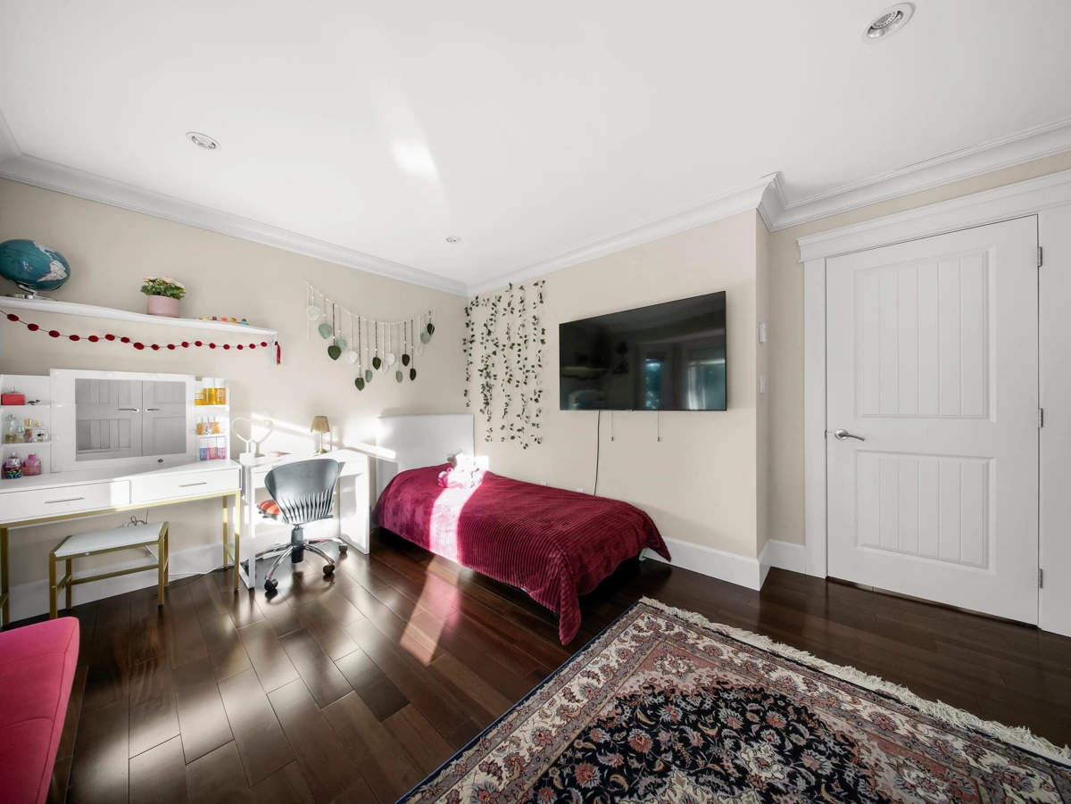 Swimming Pool Photo of 3263 Norwood Avenue, North Vancouver, BC