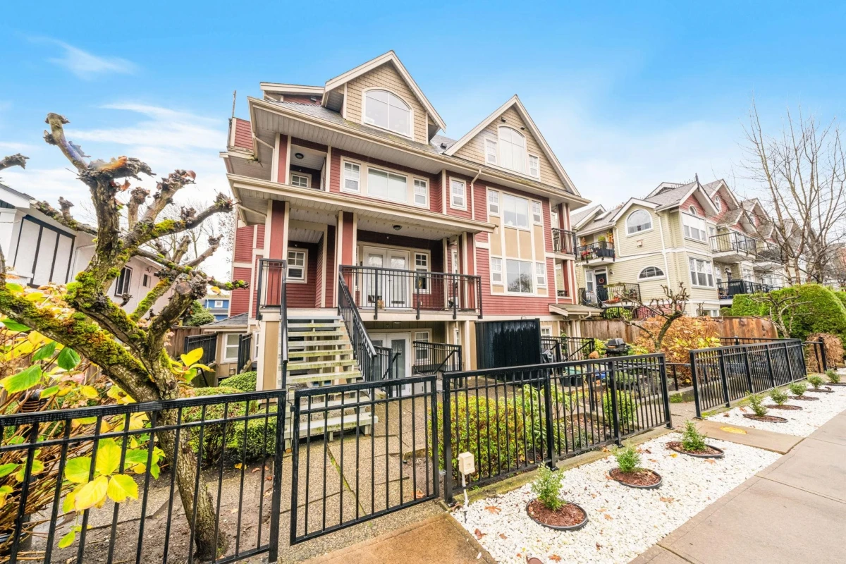 Exterior Front Photo of 203 930 W 16th Avenue, Vancouver, BC