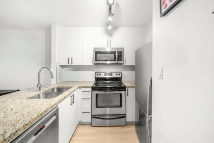 Primary Bedroom Photo of 203 930 W 16th Avenue, Vancouver, BC