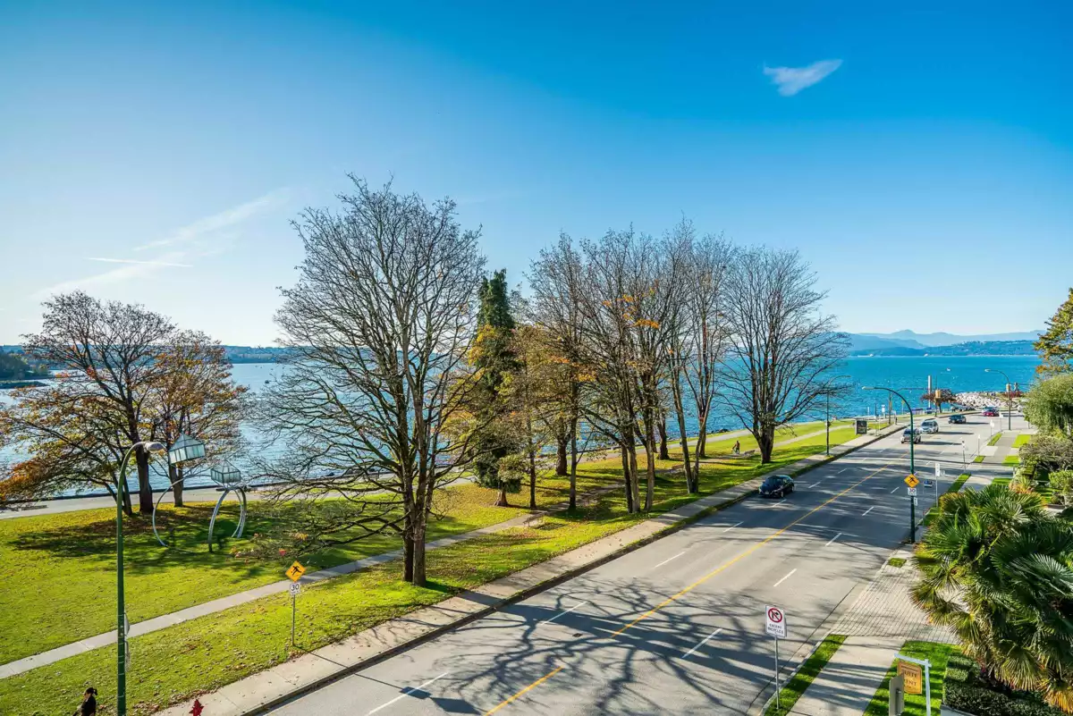 Garden / Landscaping Photo of 303 1345 Burnaby Street, Vancouver, BC