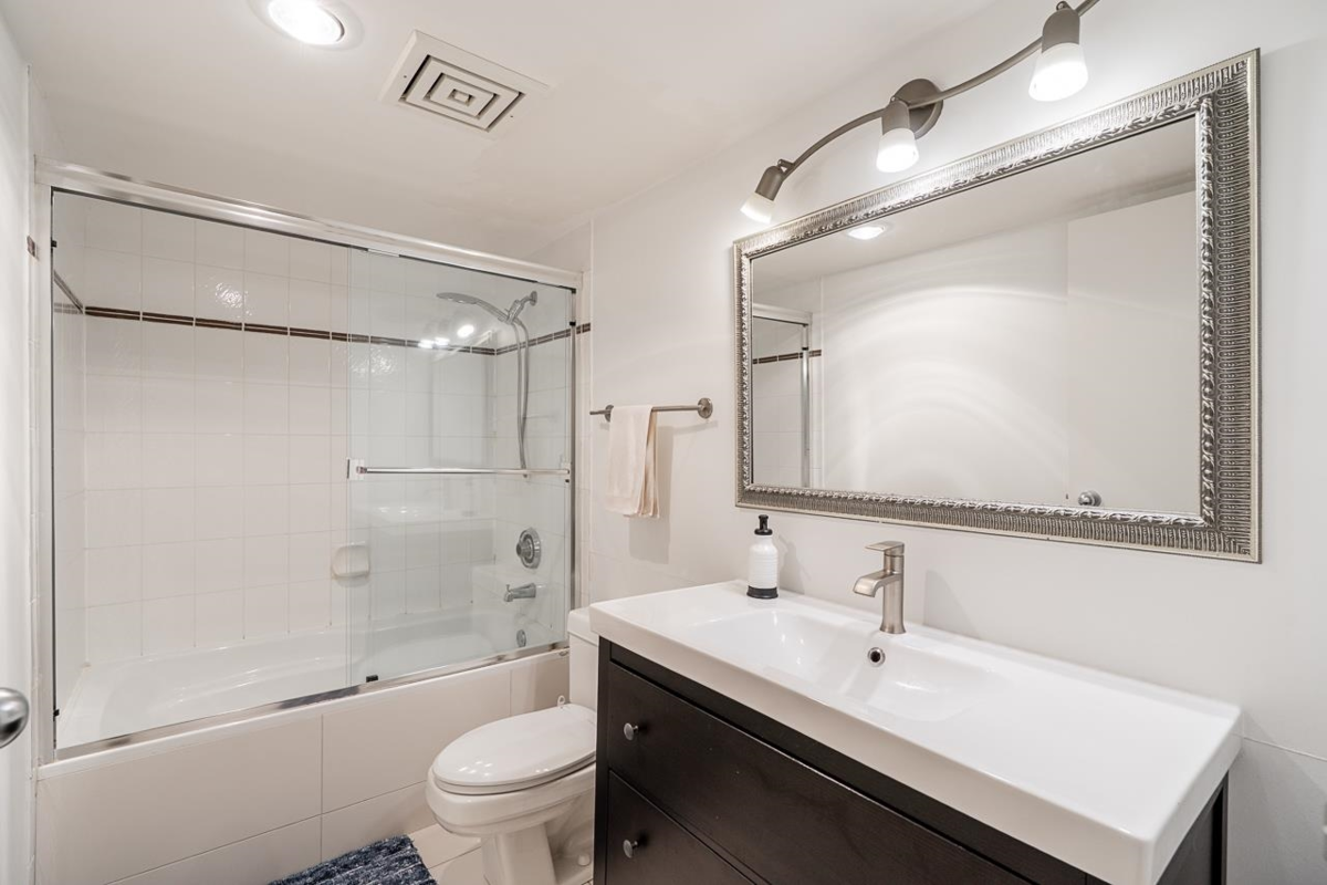 Office / Den Photo of 303 1345 Burnaby Street, Vancouver, BC