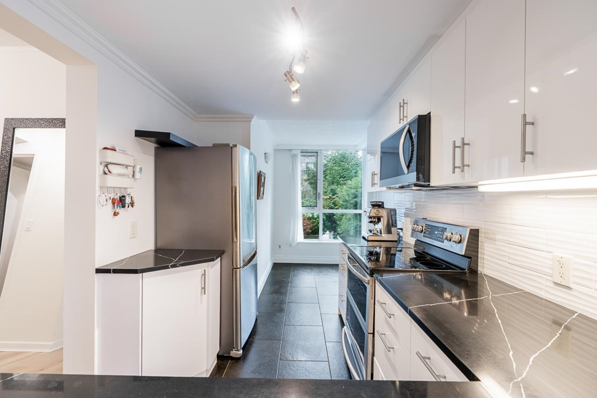 Primary Bedroom Photo of 303 1345 Burnaby Street, Vancouver, BC