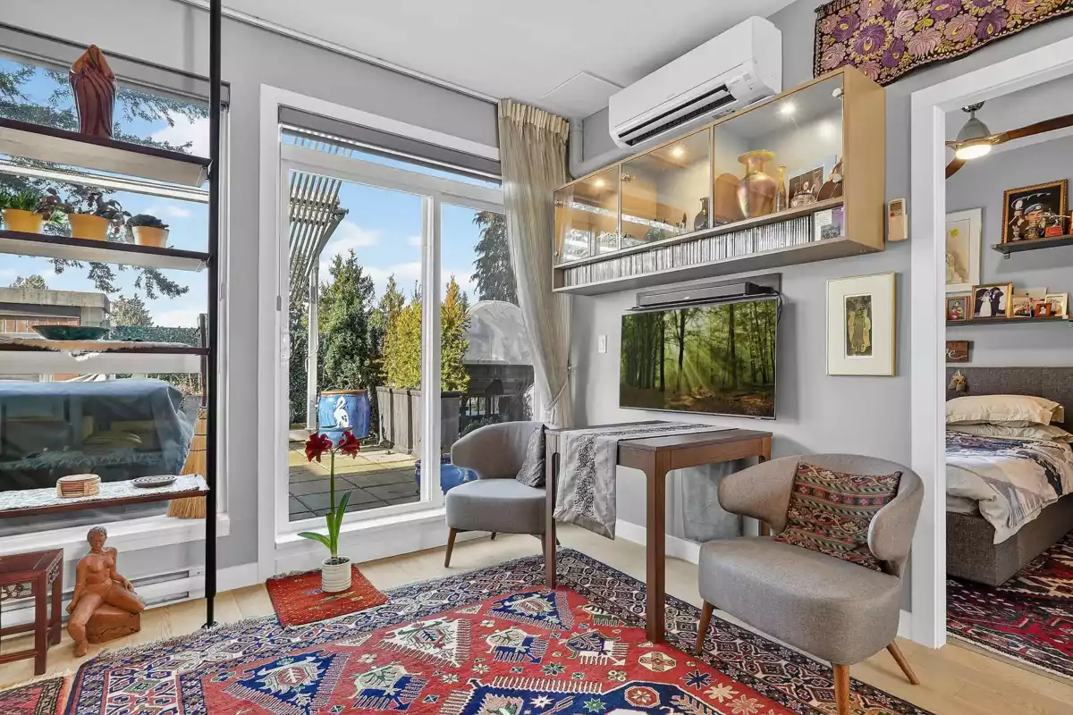 Kitchen Island Photo of PH7 5555 Dunbar Street, Vancouver, BC