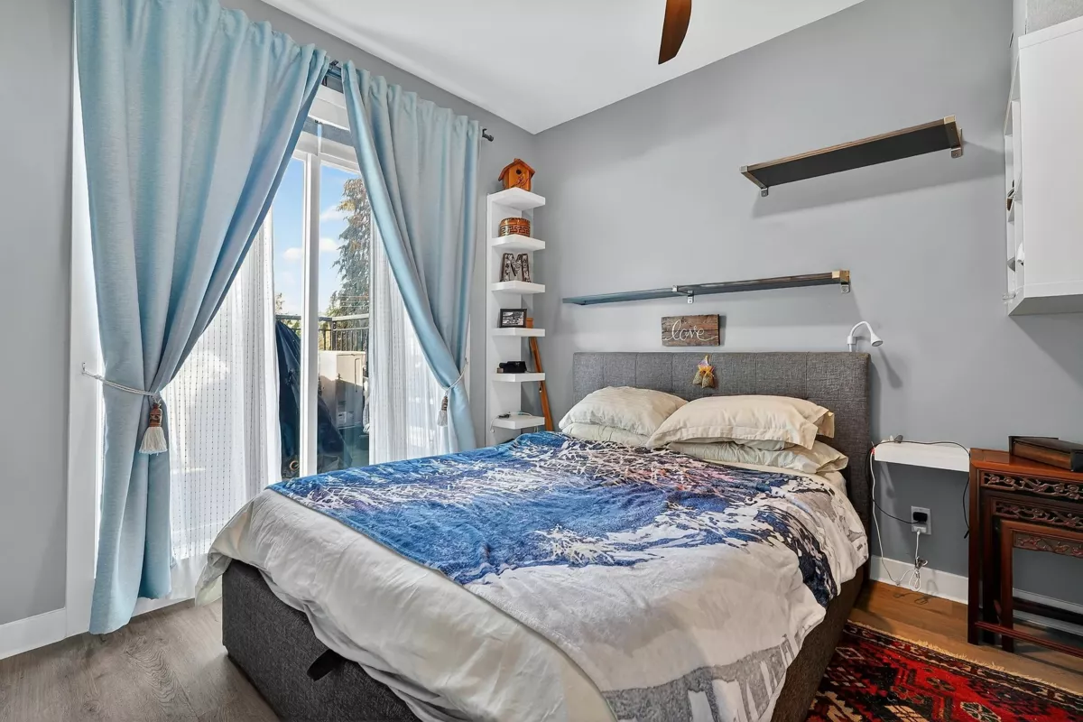 Walk-In Closet Photo of PH7 5555 Dunbar Street, Vancouver, BC