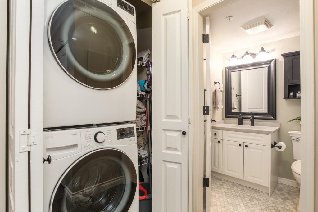 Basement Recreation Room Photo of 212 4770 52a Street, Delta, BC