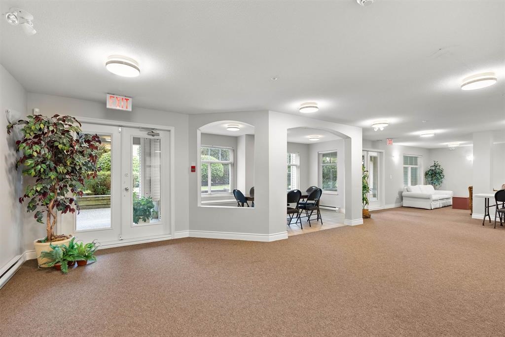 Front Yard Photo of 212 4770 52a Street, Delta, BC