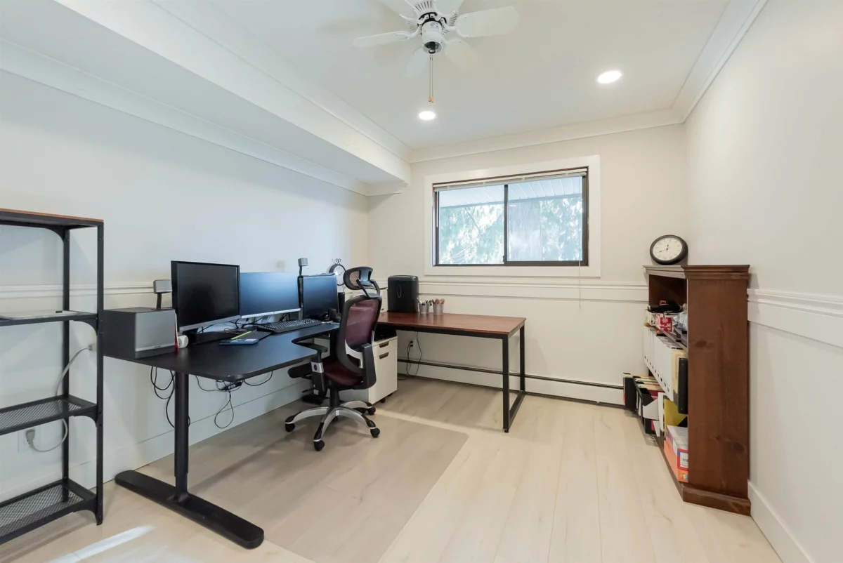 Hallway Photo of 9252 204 Street, Langley, BC