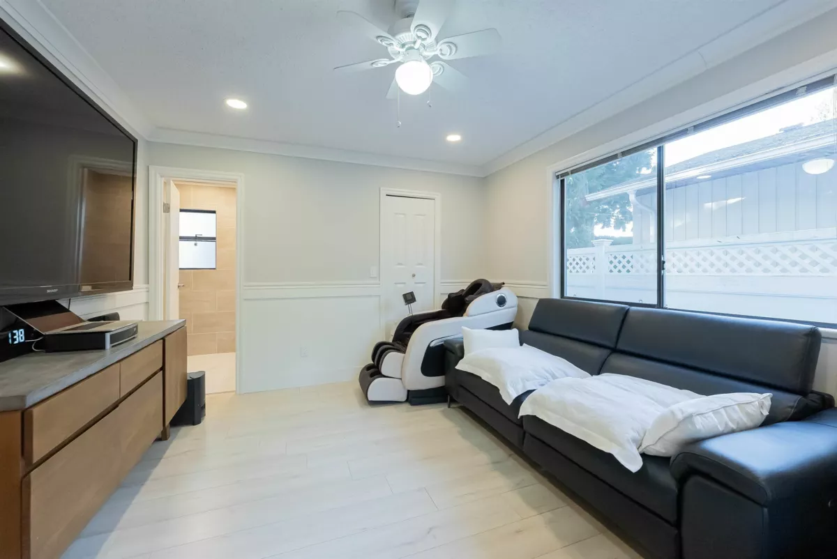 Walk-In Closet Photo of 9252 204 Street, Langley, BC