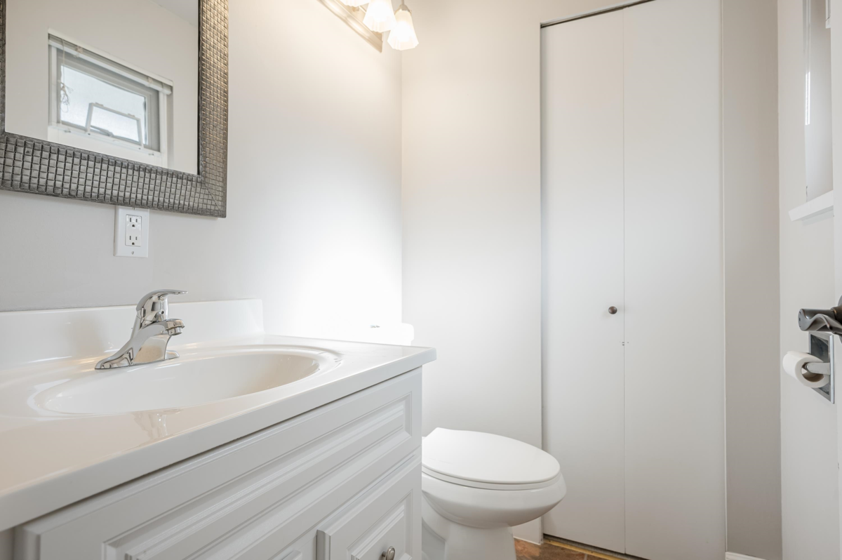 Hallway Photo of 20844 45a Avenue, Langley, BC