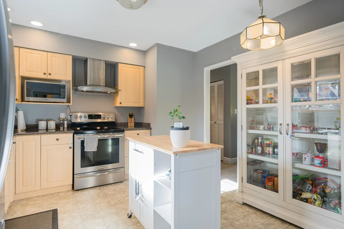 Primary Bathroom Photo of 20844 45a Avenue, Langley, BC