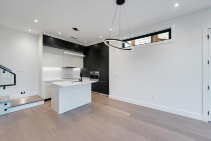 Primary Bathroom Photo of 103 1518 Hatton Avenue, Burnaby, BC