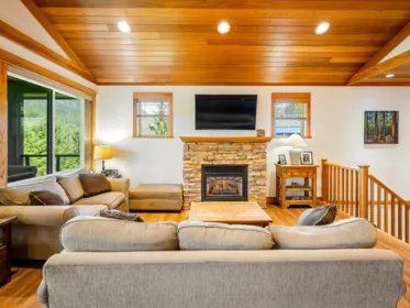 2314 Cayley Close, Whistler, BC, Whistler — Single Family Residence for sale