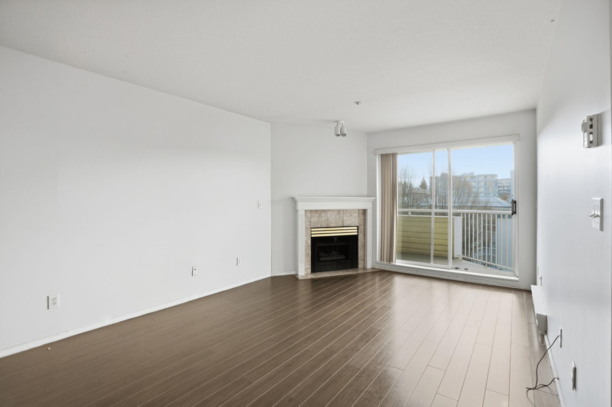 Bedroom 4 Photo of 433 32830 George Ferguson Way, Abbotsford, BC