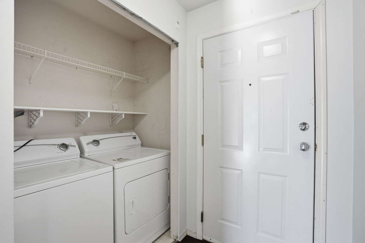 Garage Interior Photo of 433 32830 George Ferguson Way, Abbotsford, BC