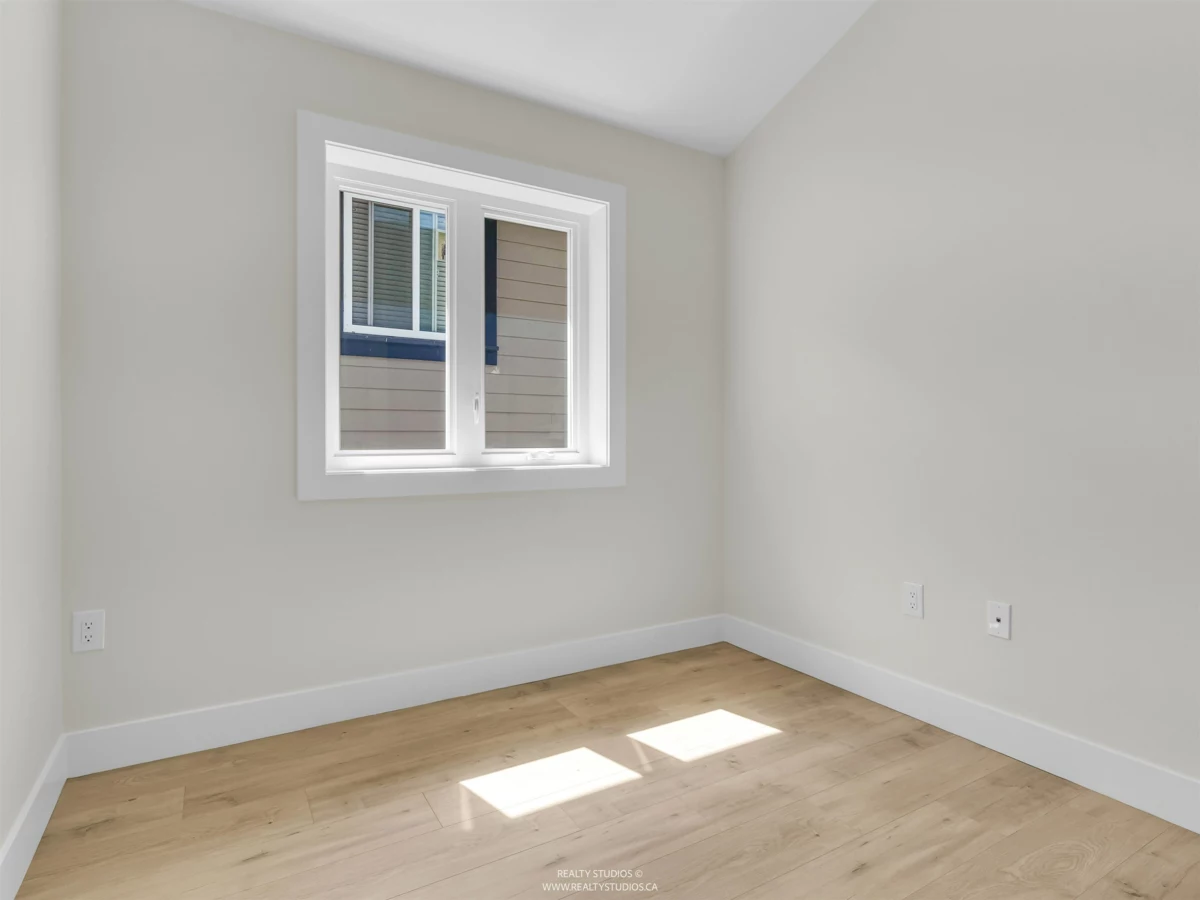 Basement Recreation Room Photo of 2 5221 Clarendon Street, Vancouver, BC