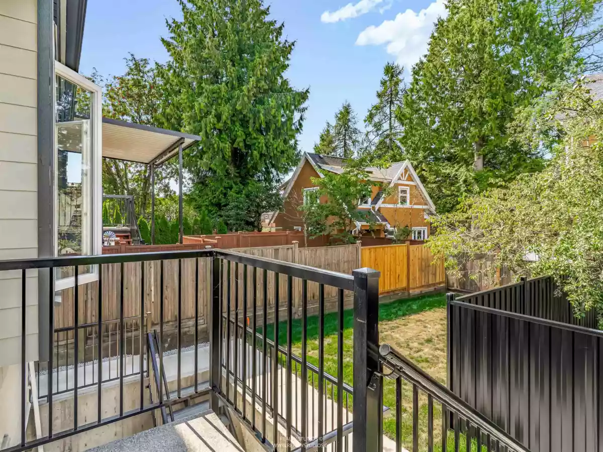 Garden / Landscaping Photo of 2 5221 Clarendon Street, Vancouver, BC