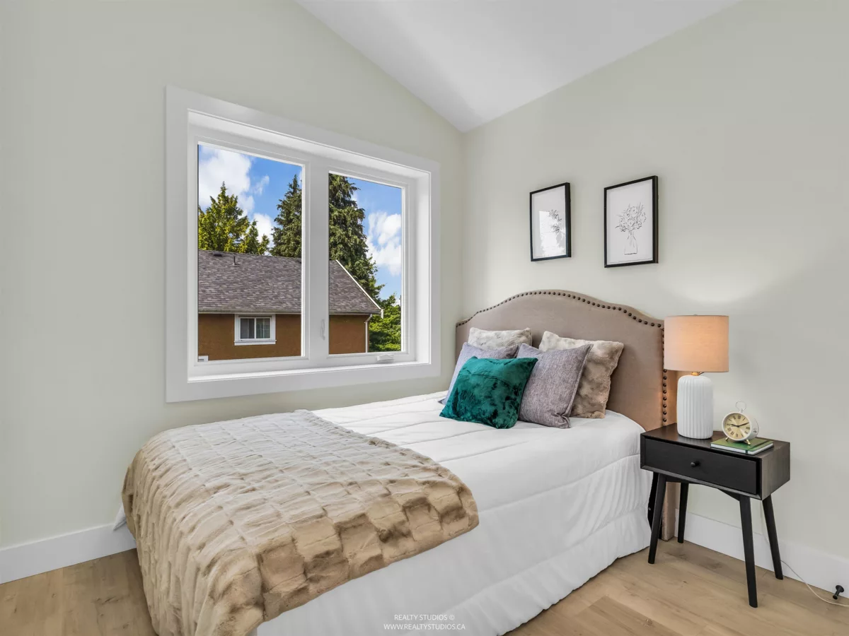 Powder Room Photo of 2 5221 Clarendon Street, Vancouver, BC