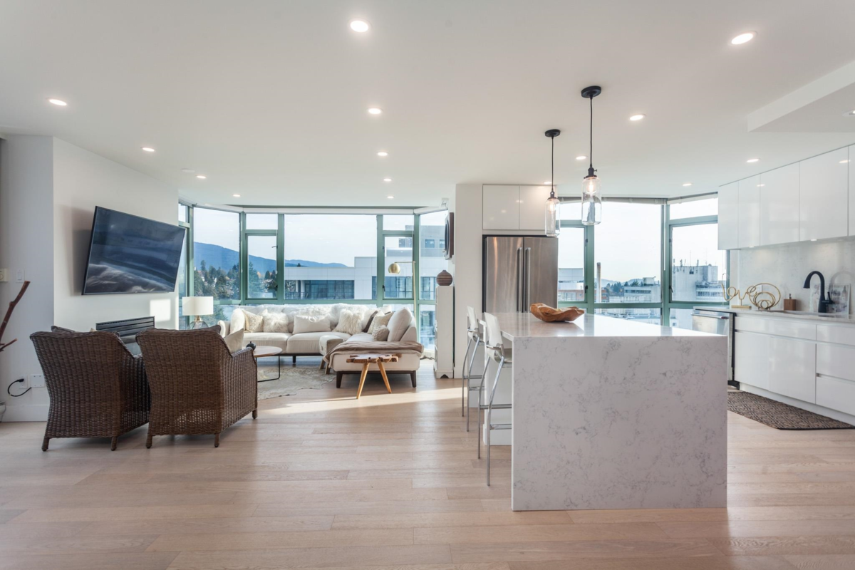 Kitchen Photo of PH1 140 E 14th Street, North Vancouver, BC