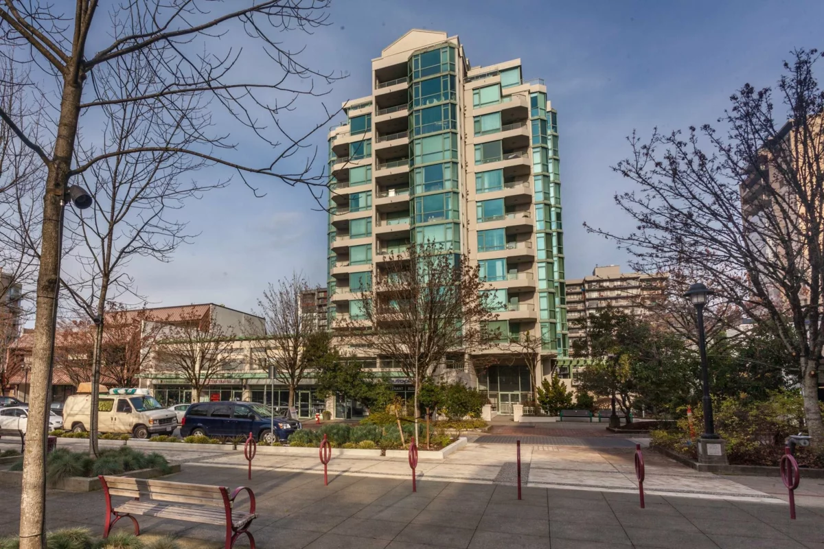 Laundry Room Photo of PH1 140 E 14th Street, North Vancouver, BC