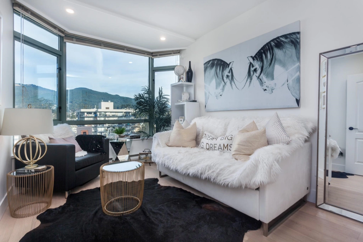 Office / Den Photo of PH1 140 E 14th Street, North Vancouver, BC