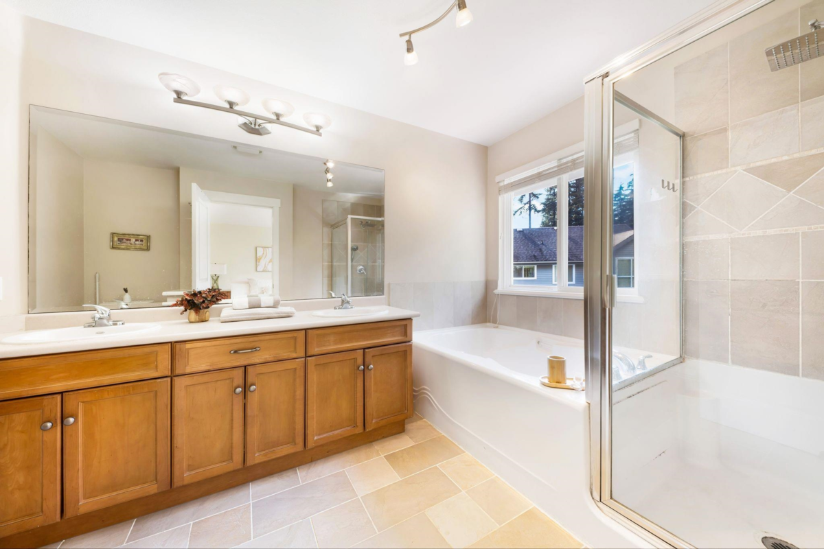 Guest Bathroom Photo of 513 Forest Parkway, Port Moody, BC