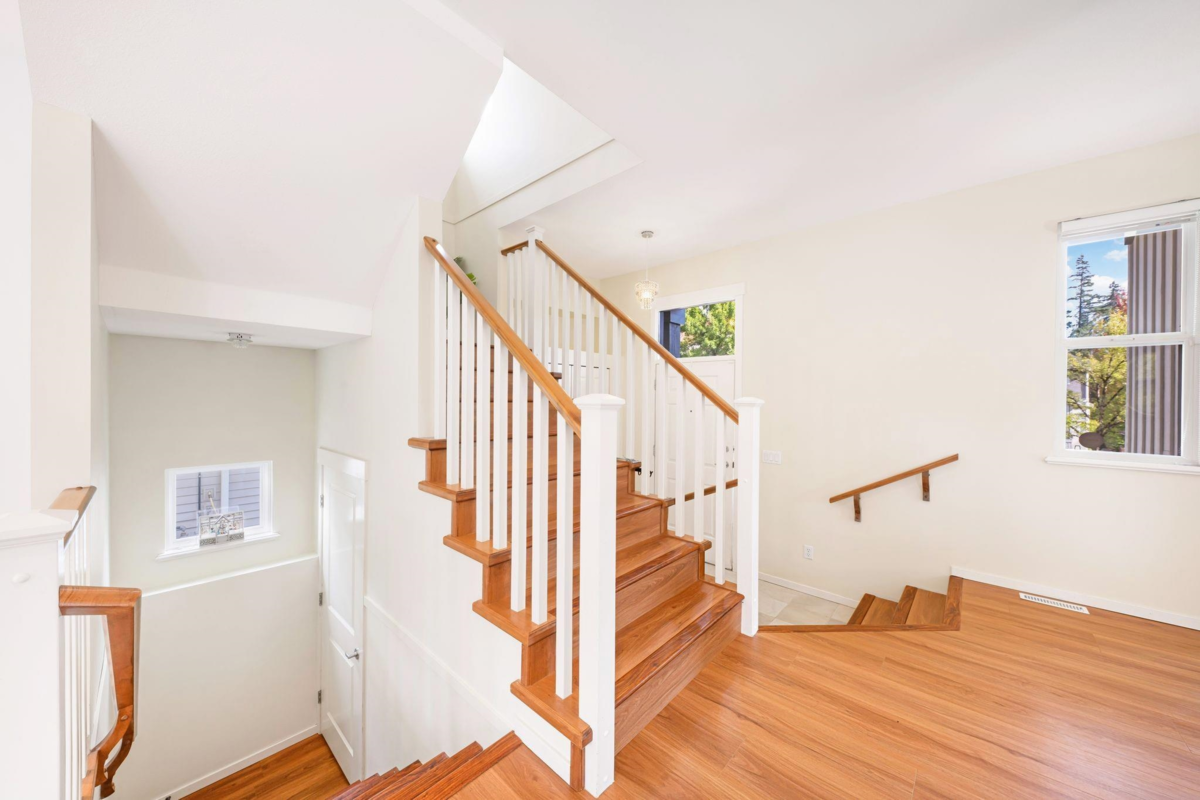 Laundry Room Photo of 513 Forest Parkway, Port Moody, BC