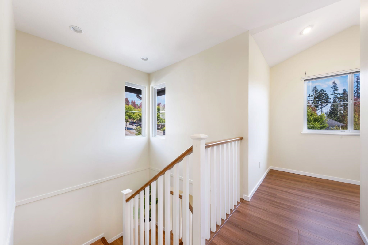 Primary Bathroom Photo of 513 Forest Parkway, Port Moody, BC