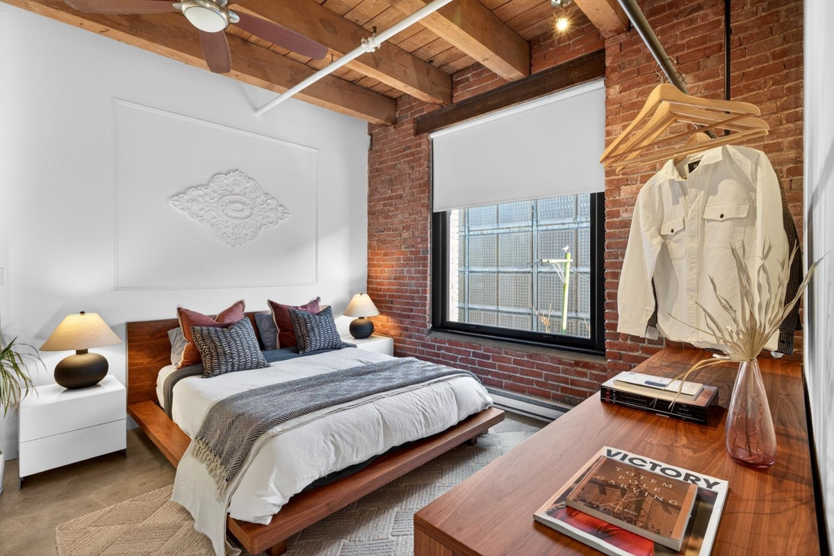 Laundry Room Photo of 55 E Cordova Street, Vancouver, BC