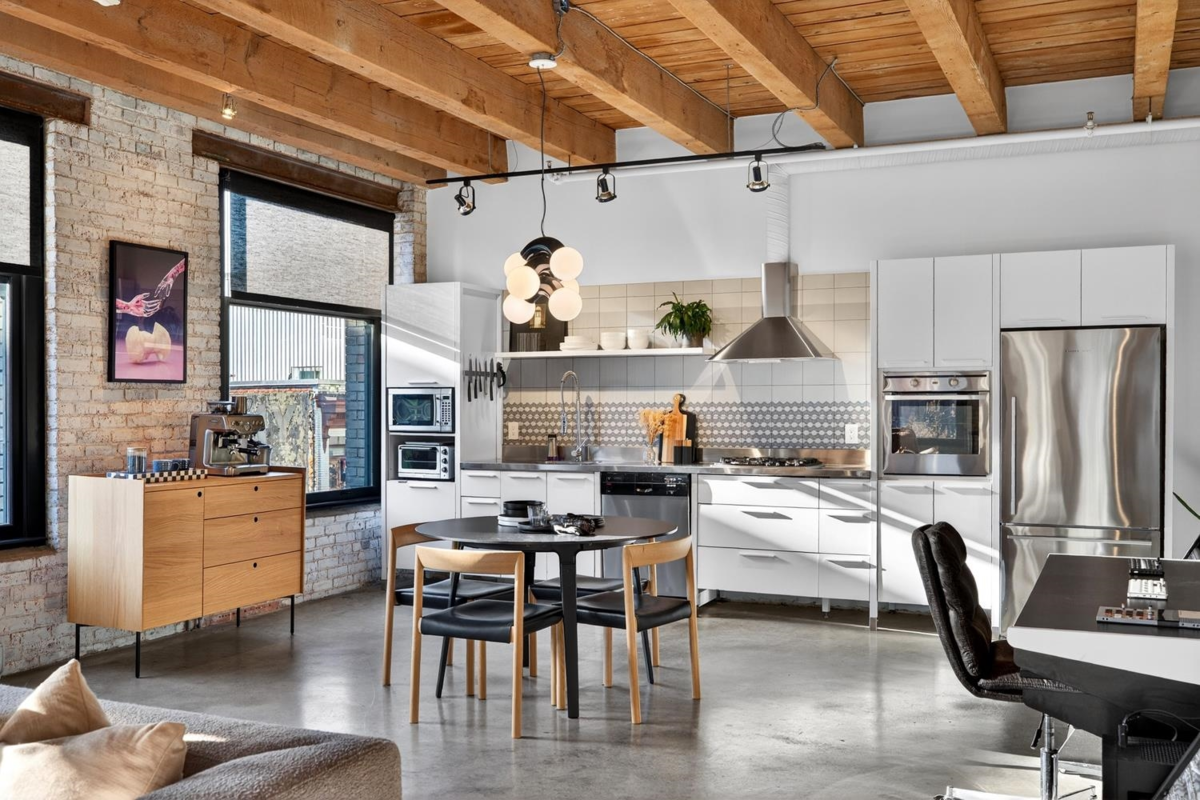 Primary Bathroom Photo of 55 E Cordova Street, Vancouver, BC