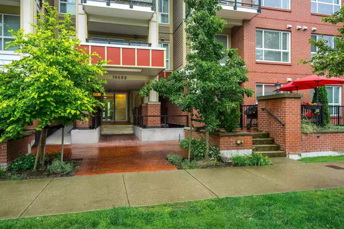 Hallway Photo of 313 10688 140 Street, Surrey, BC