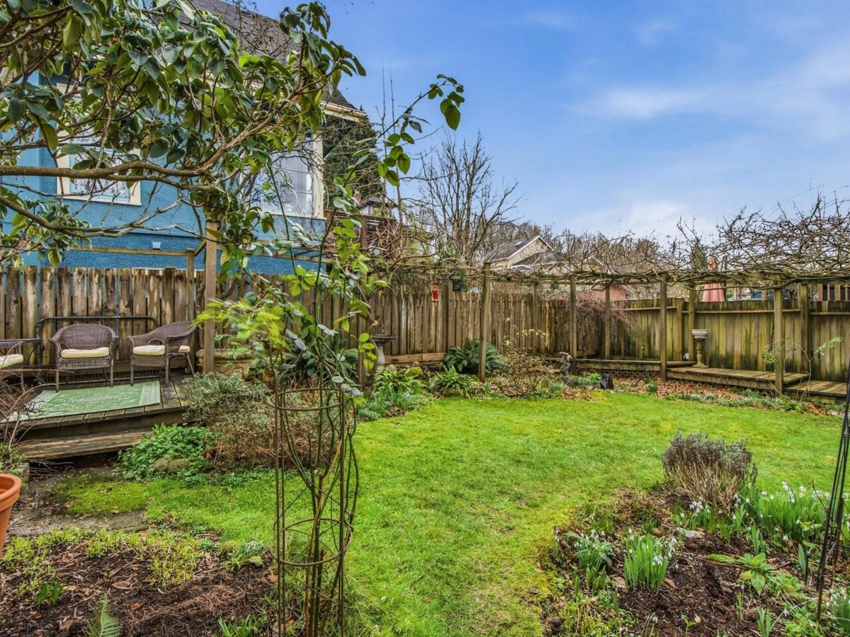 Mudroom Photo of 2076 Turner Street, Vancouver, BC