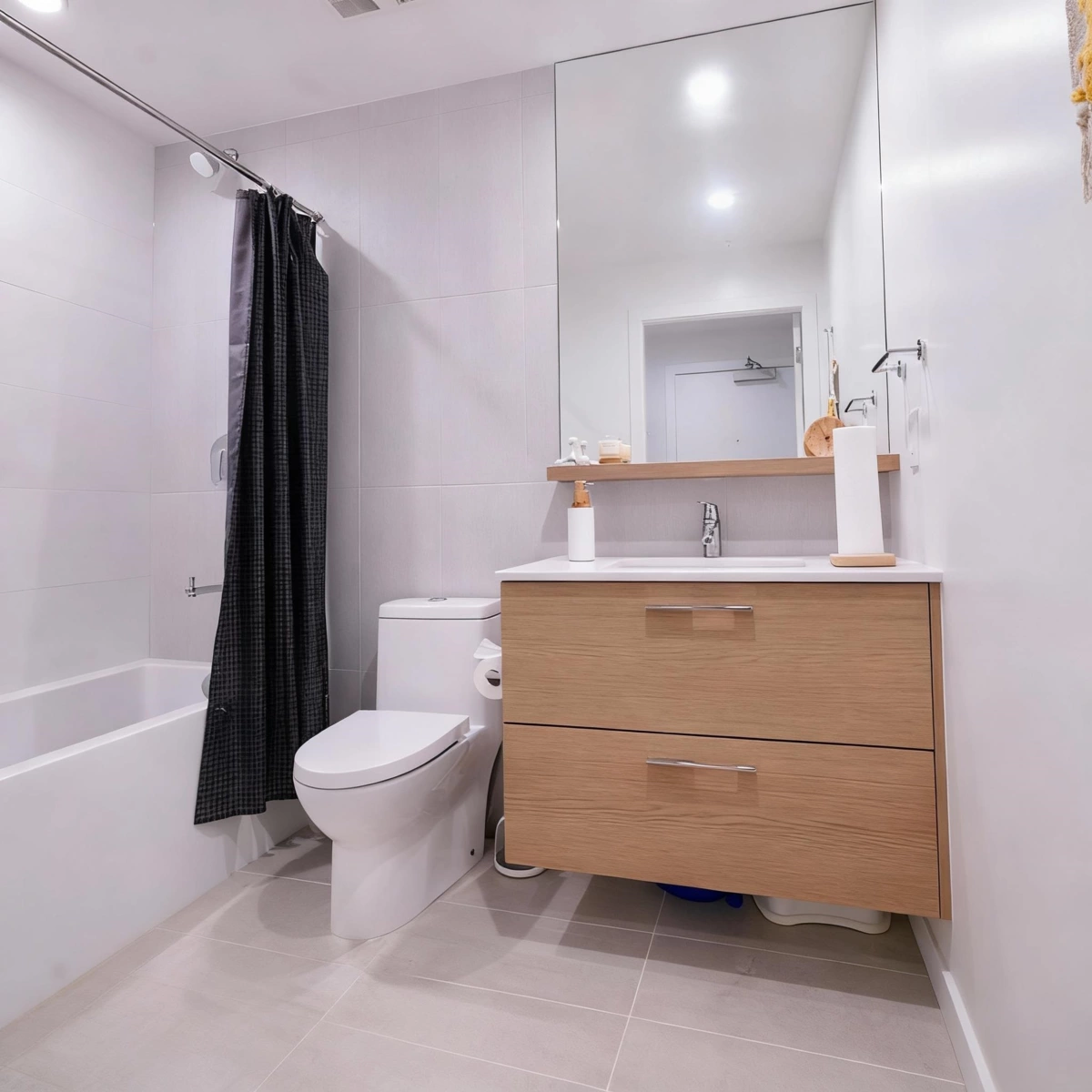 Bedroom 4 Photo of 802 2181 Madison Avenue, Burnaby, BC