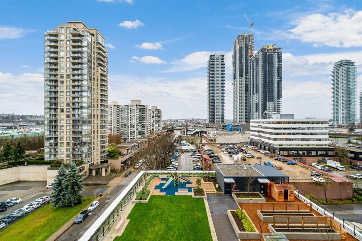 Laundry Room Photo of 802 2181 Madison Avenue, Burnaby, BC