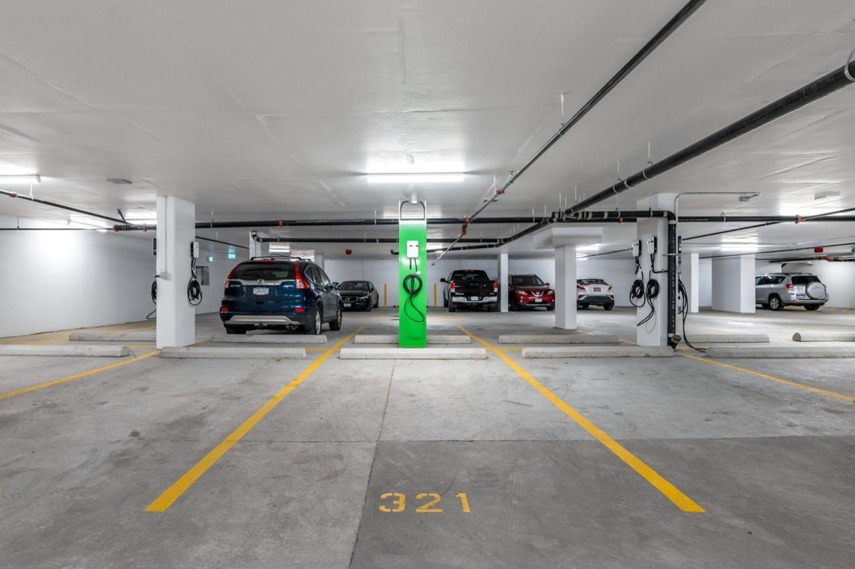 Staircase Photo of 802 2181 Madison Avenue, Burnaby, BC