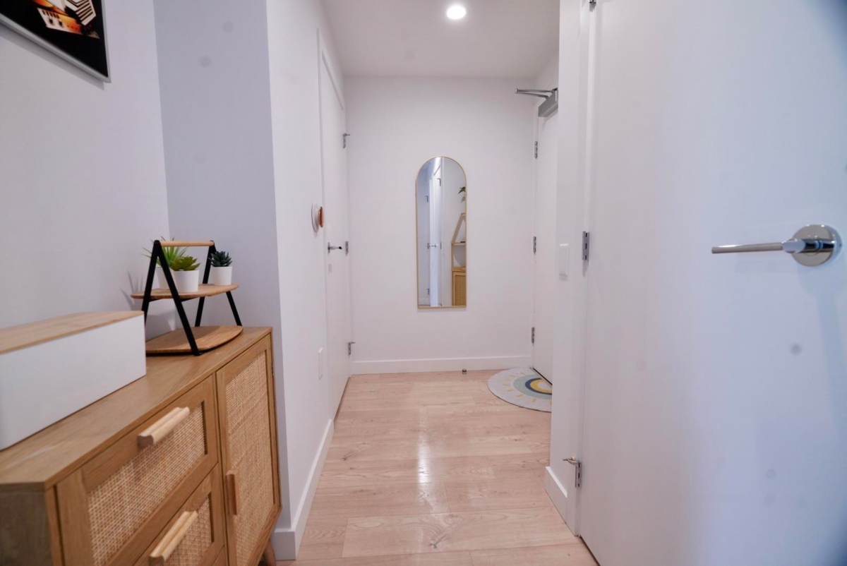 Walk-In Closet Photo of 802 2181 Madison Avenue, Burnaby, BC