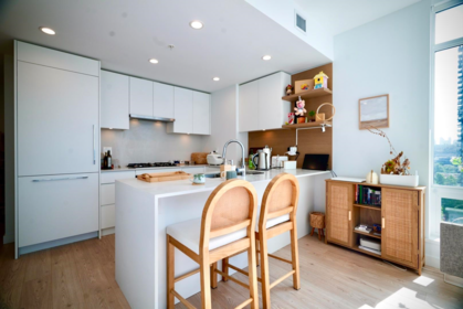 802 2181 Madison Avenue, Burnaby, BC, Brentwood Park — 2 bed apartment/condo for sale