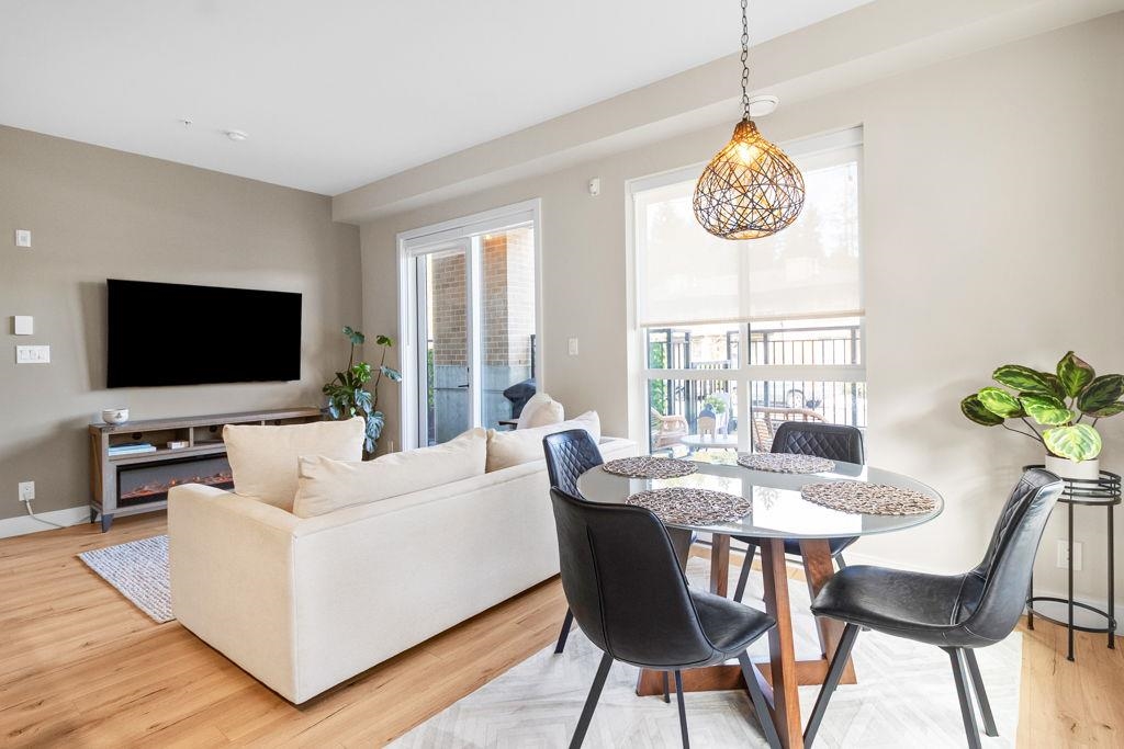 Breakfast Nook Photo of 122 55 Klahanie Drive, Port Moody, BC