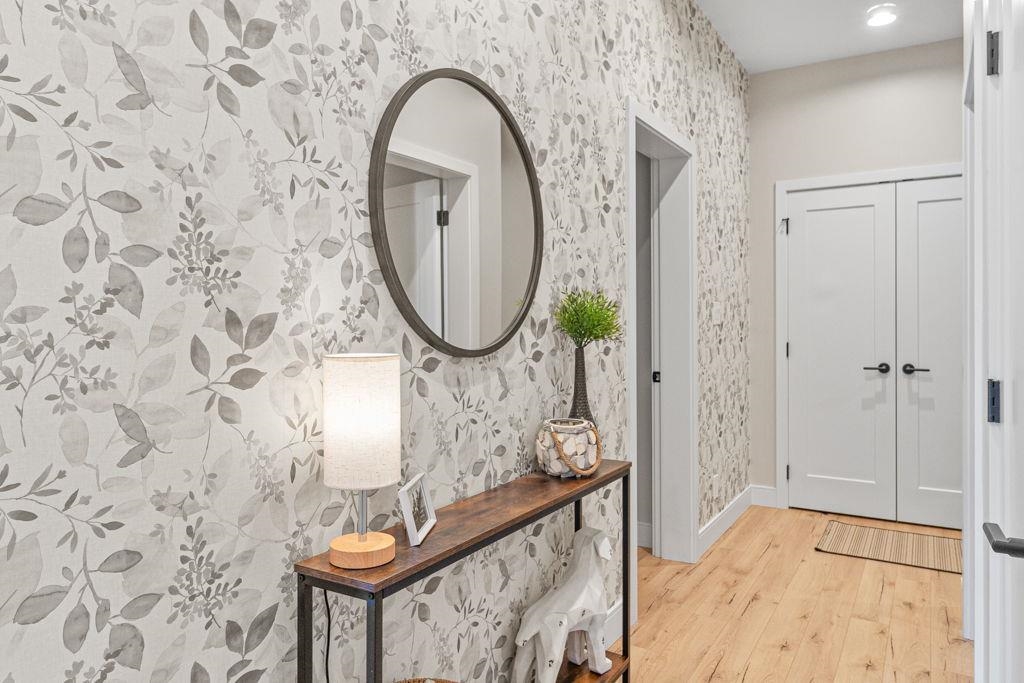 Dining Area Photo of 122 55 Klahanie Drive, Port Moody, BC